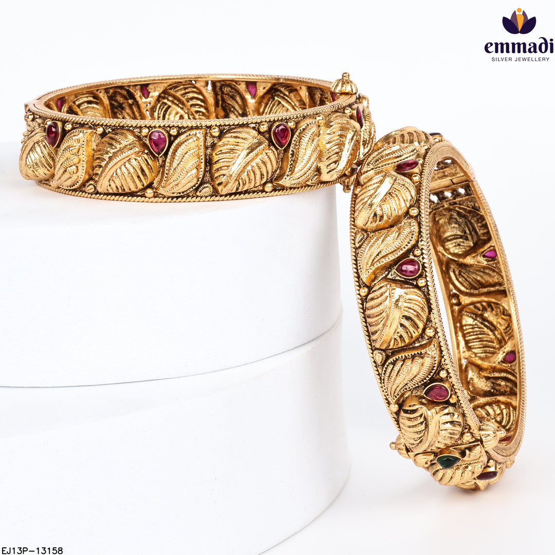 Bangles Nakshi