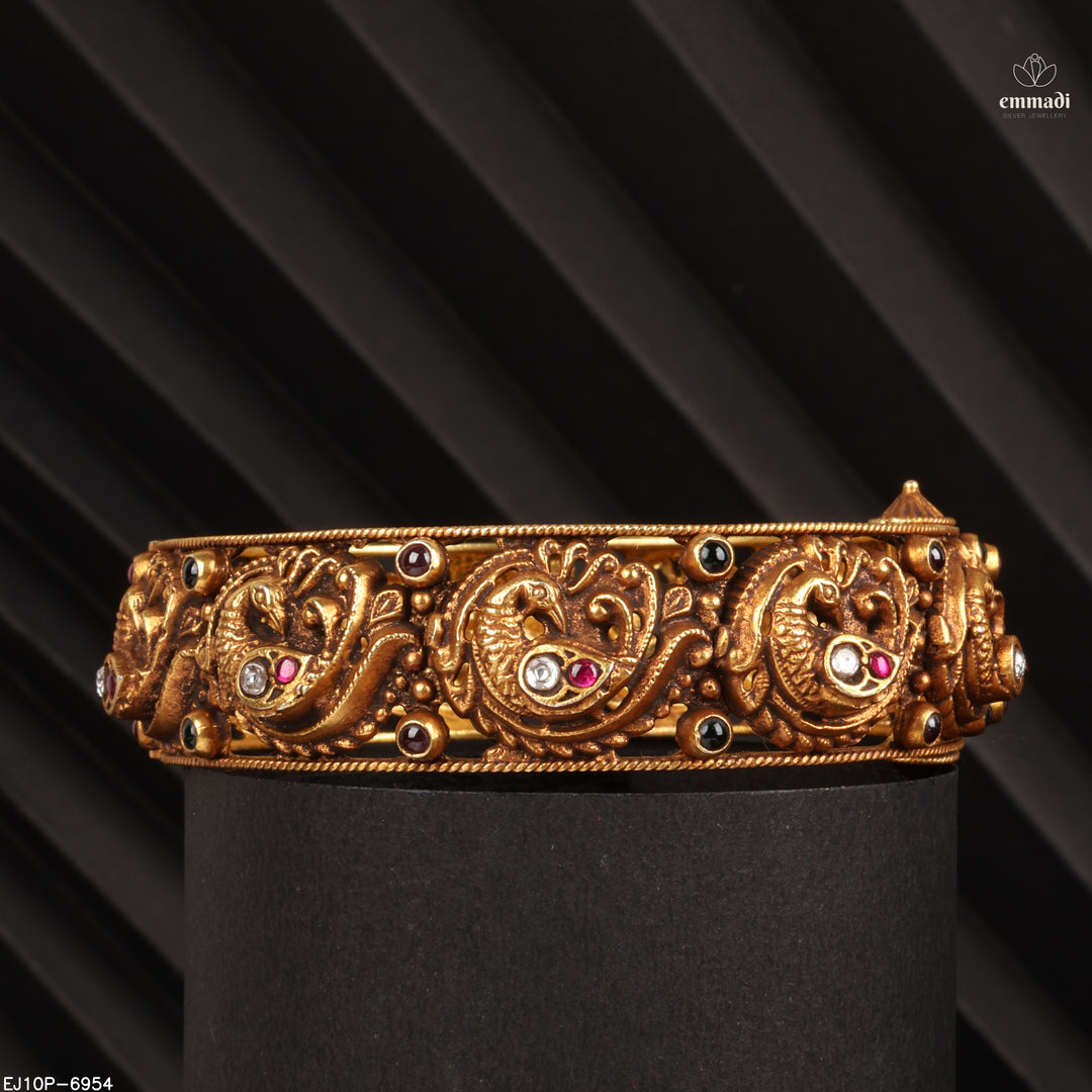 Bangles Kundan Nakshi