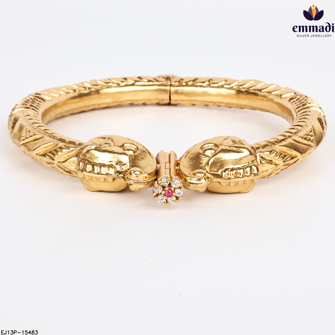 Kada Antique