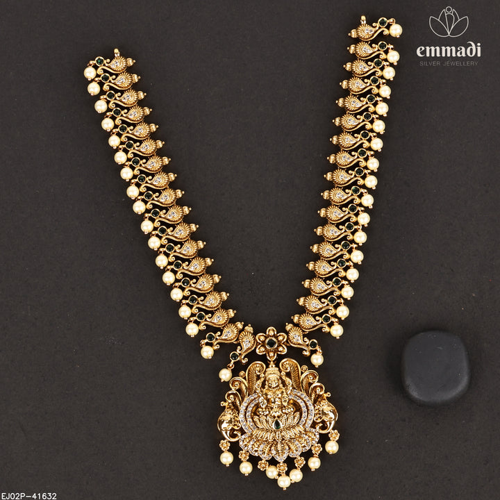 Short Necklace Antique
