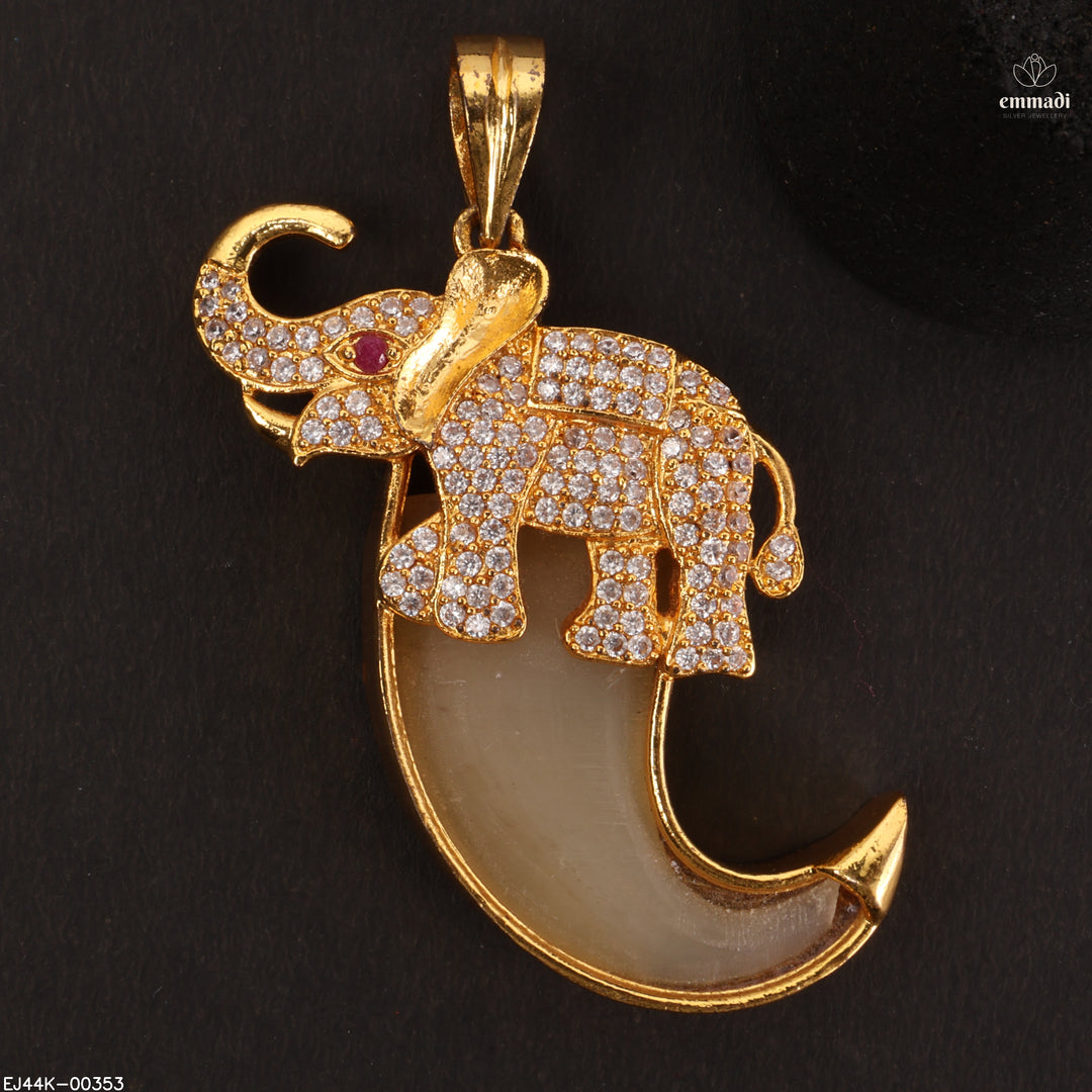 Pendant Antique