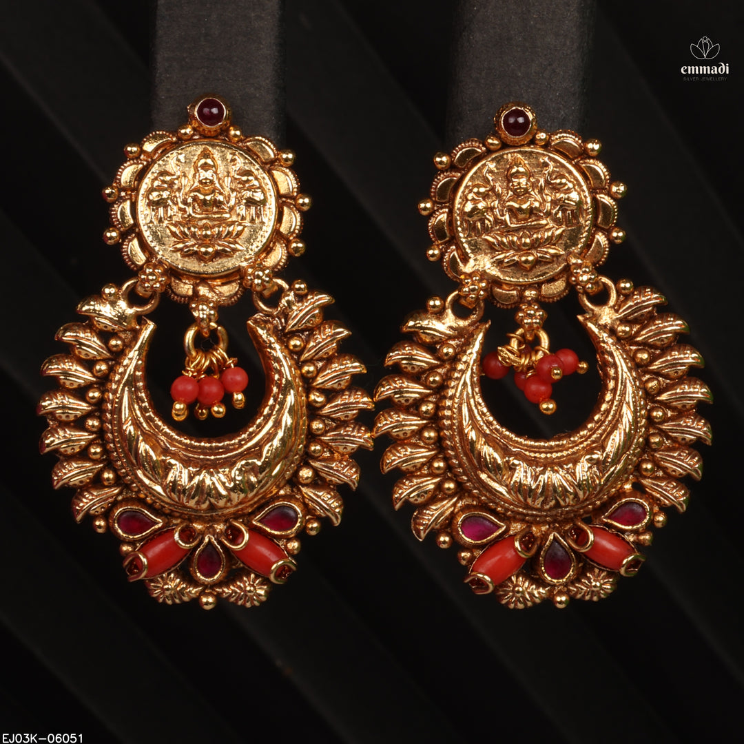 Hangings Antique