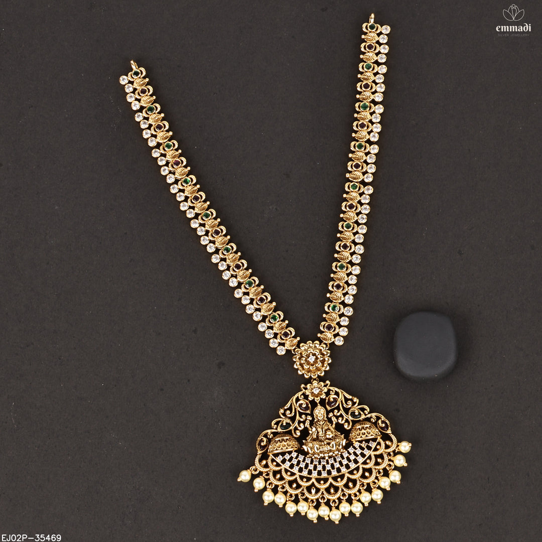 Short Necklace Antique