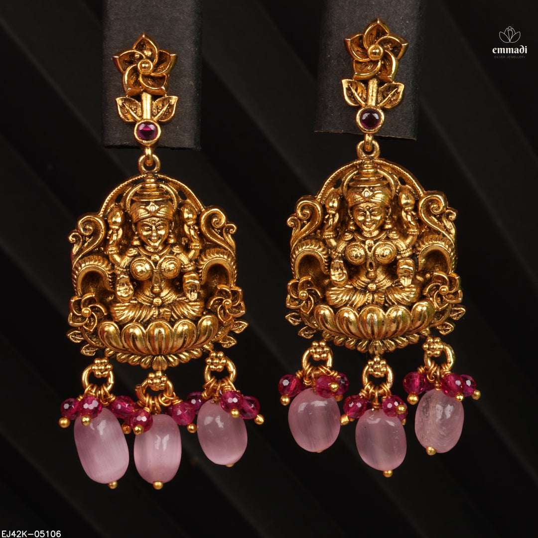 Hangings Antique