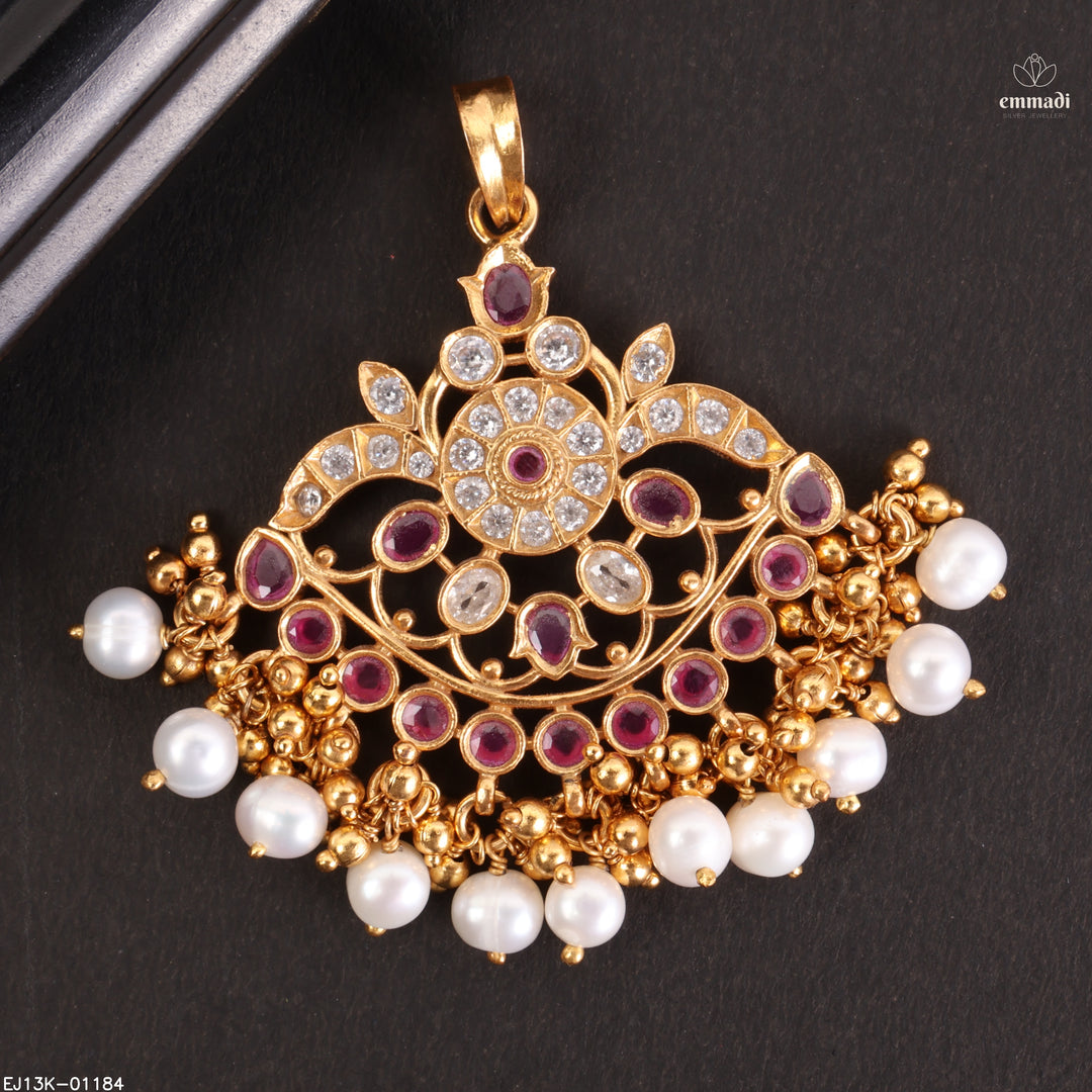 Pendant Antique