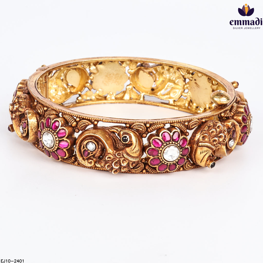 Bangles Kundan