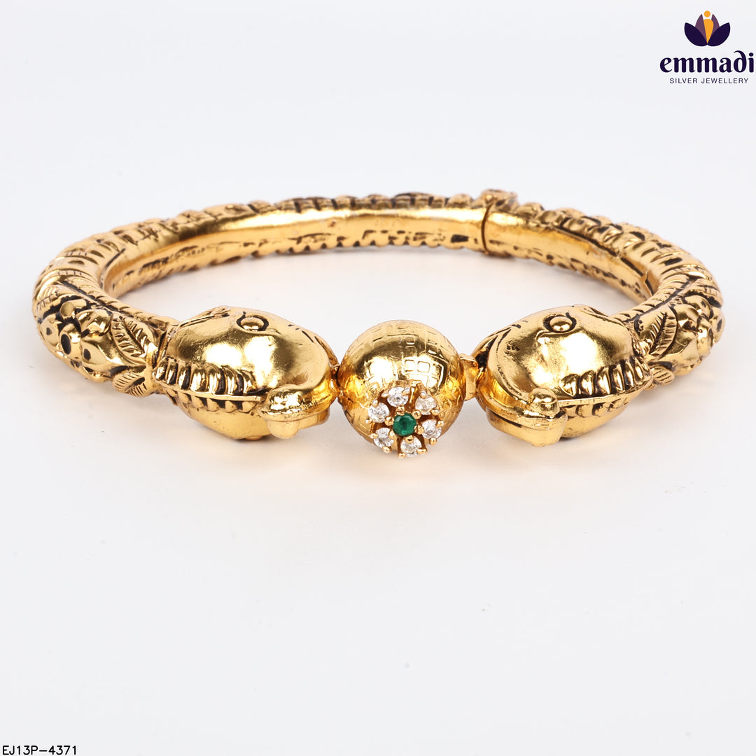 Kada Antique