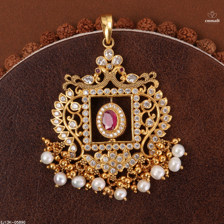 Pendant Antique