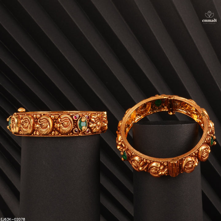 Bangles Kundan Nakshi