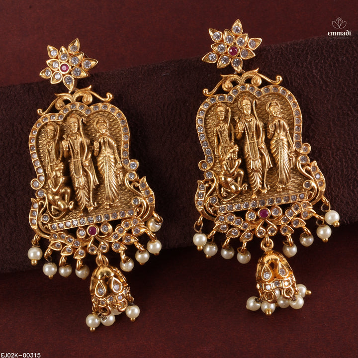 Hangings Antique