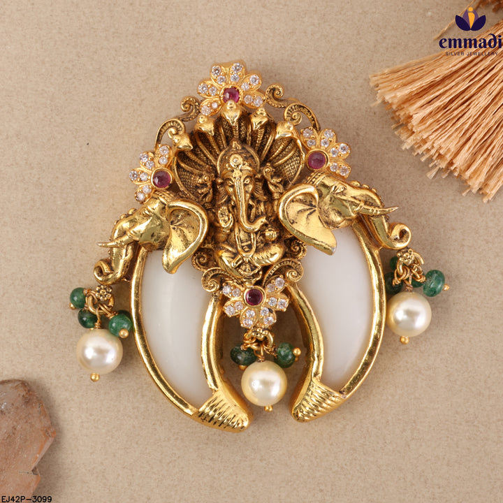 Pendant Antique