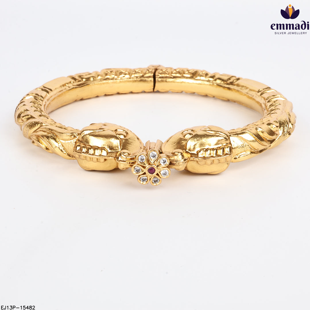 Kada Antique
