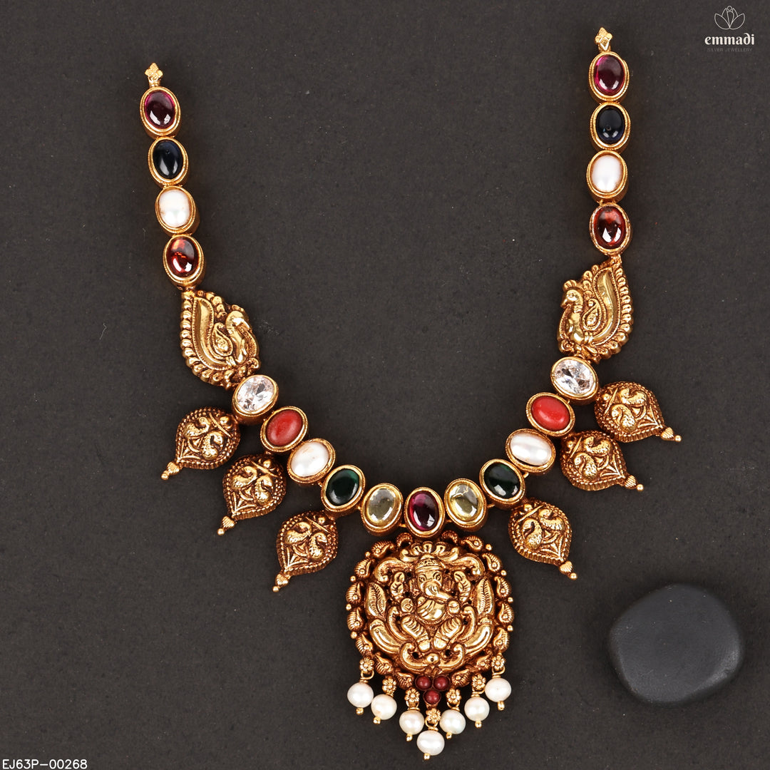 Short Necklace Stones