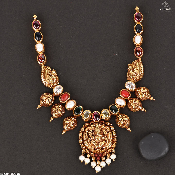 Short Necklace Stones