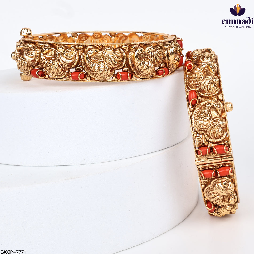 Bangles Kundan Nakshi