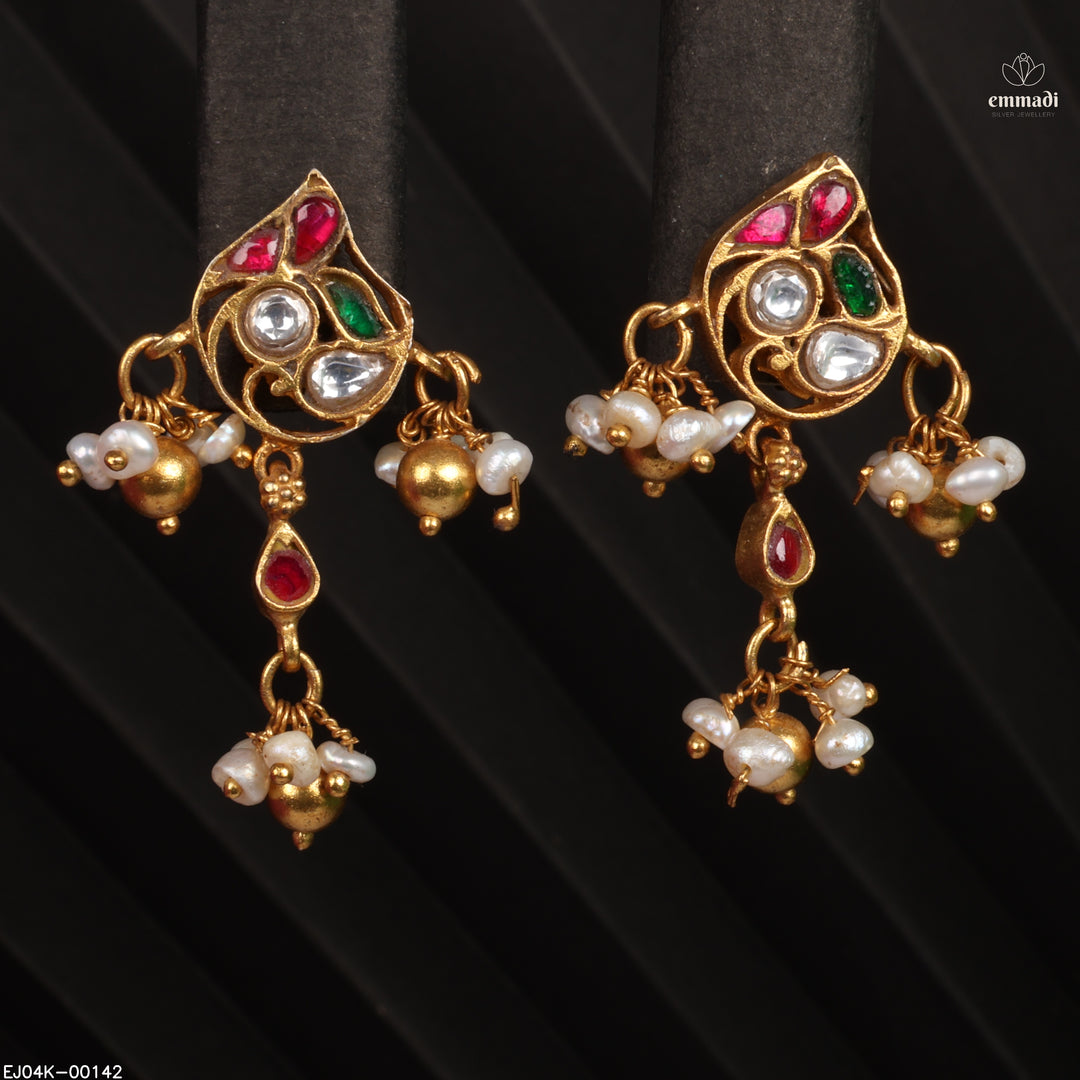 Hangings Kundan