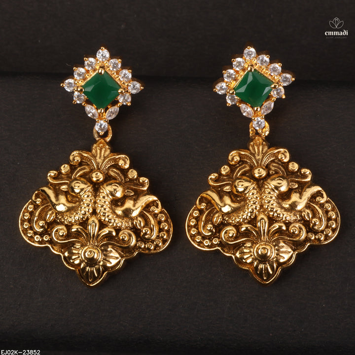Hangings Antique