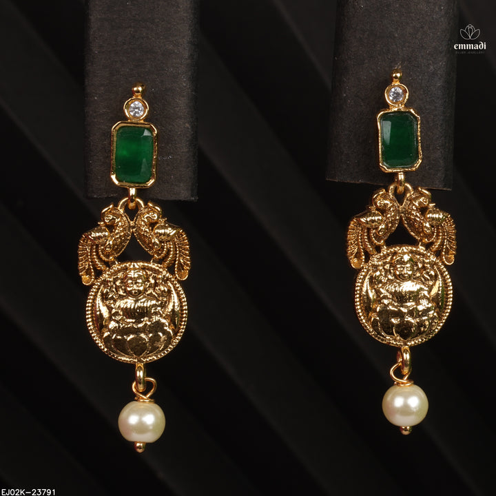 Hangings Antique