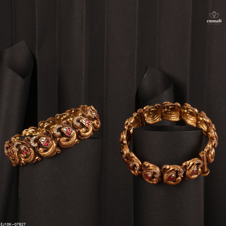 Bangles Kundan Nakshi