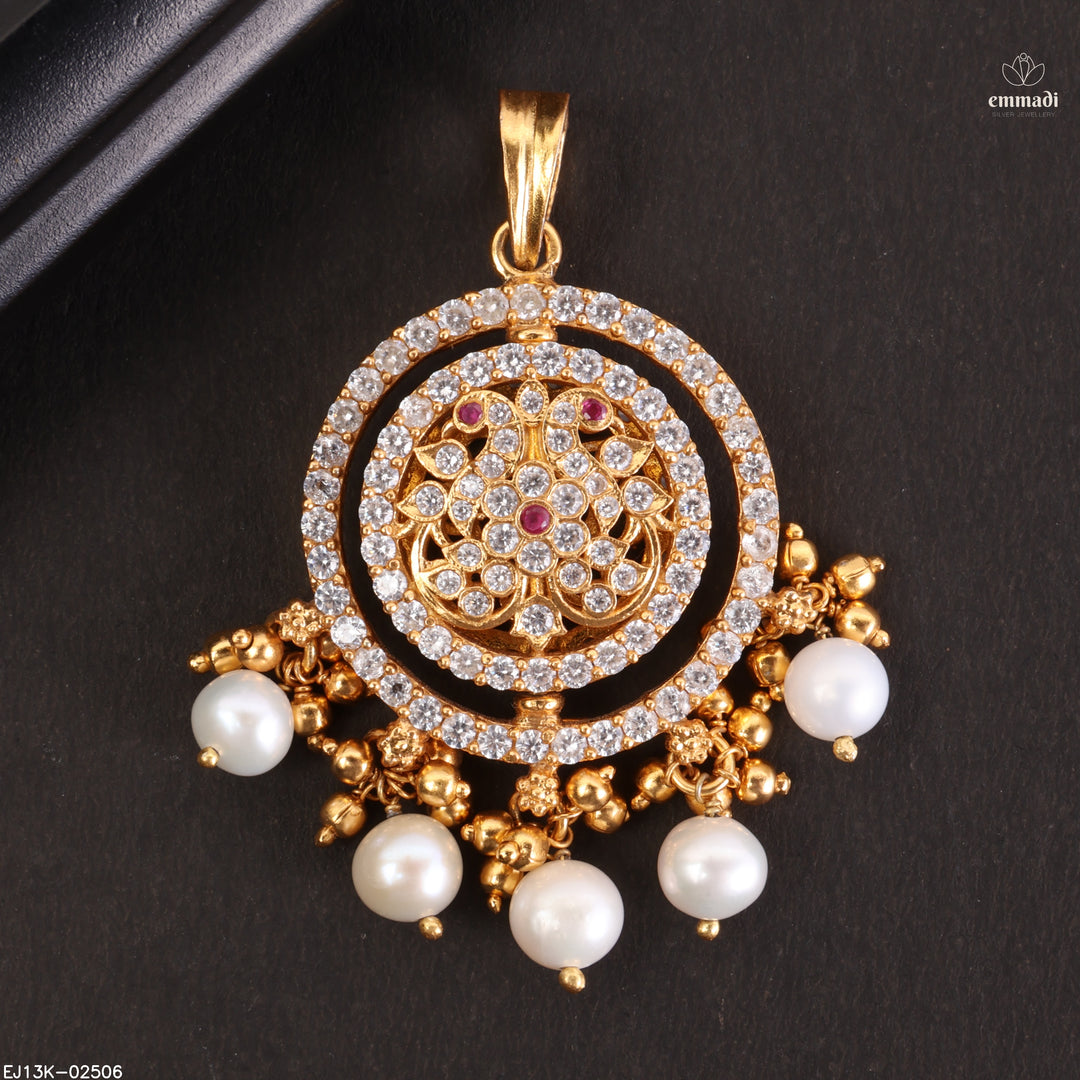 Pendant Antique