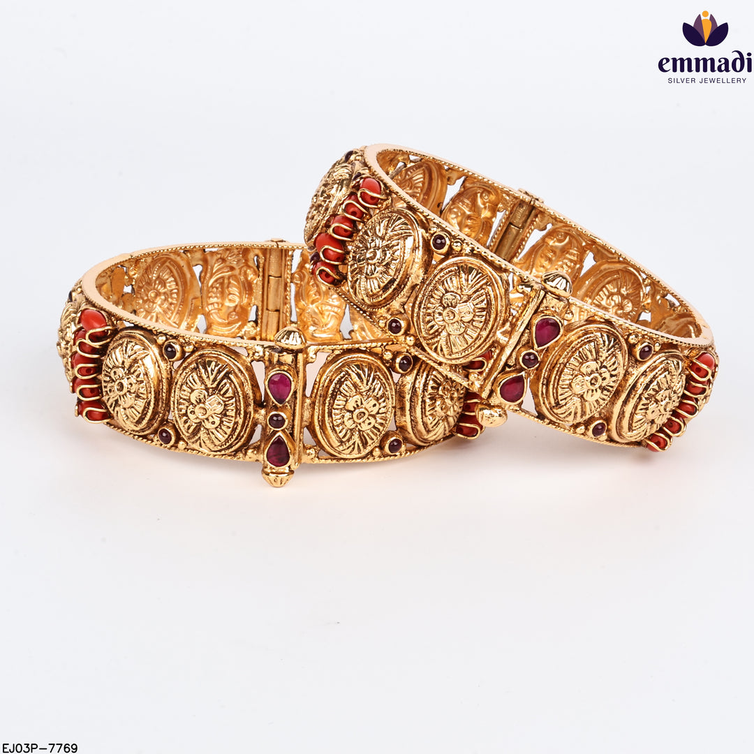 Bangles Kundan Nakshi