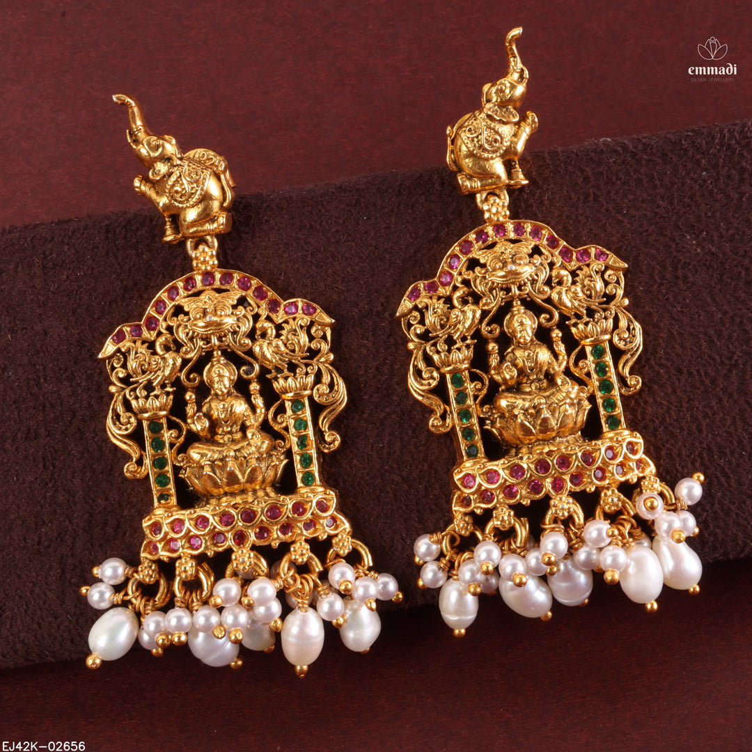 Hangings Antique