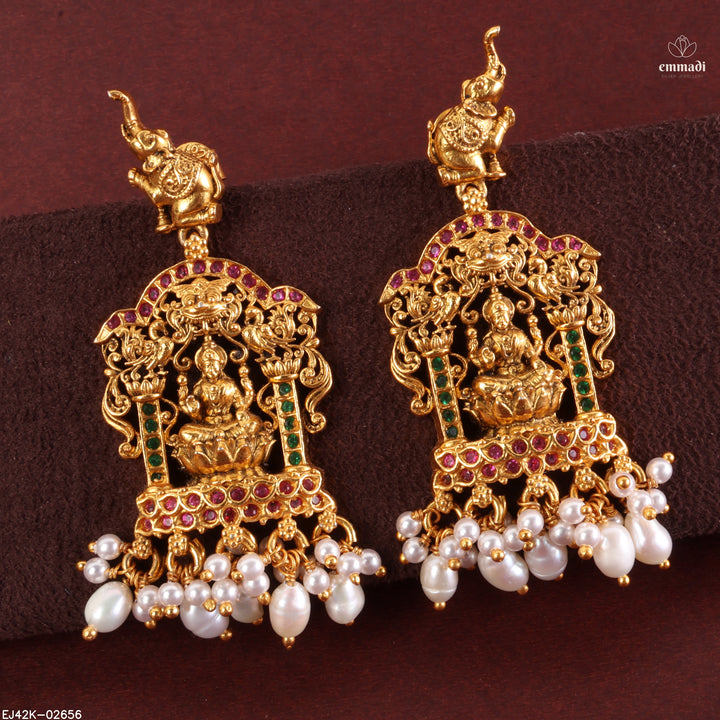 Hangings Antique