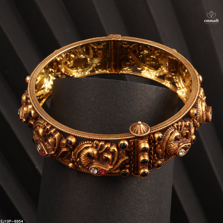 Bangles Kundan Nakshi