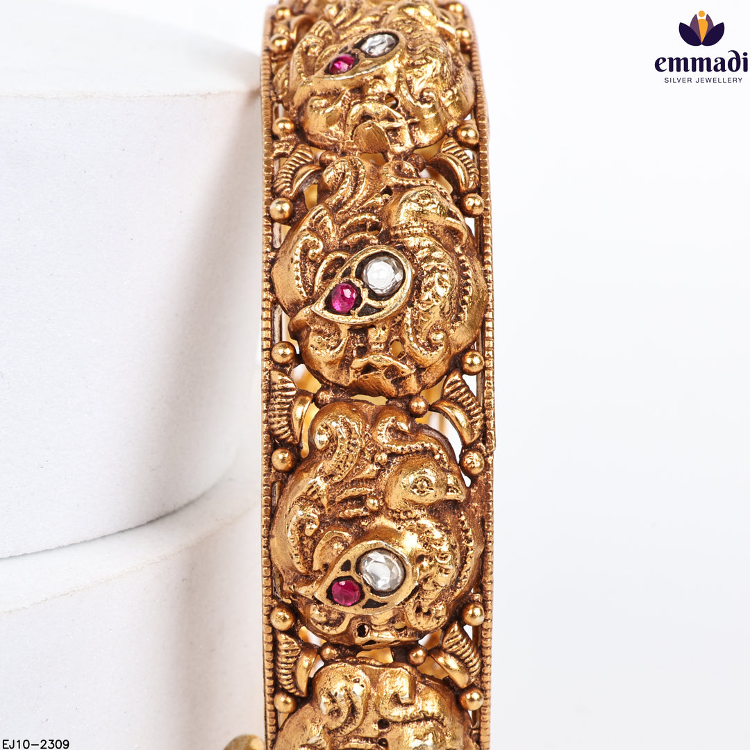 Bangles Kundan