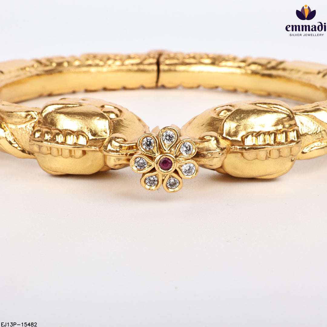 Kada Antique