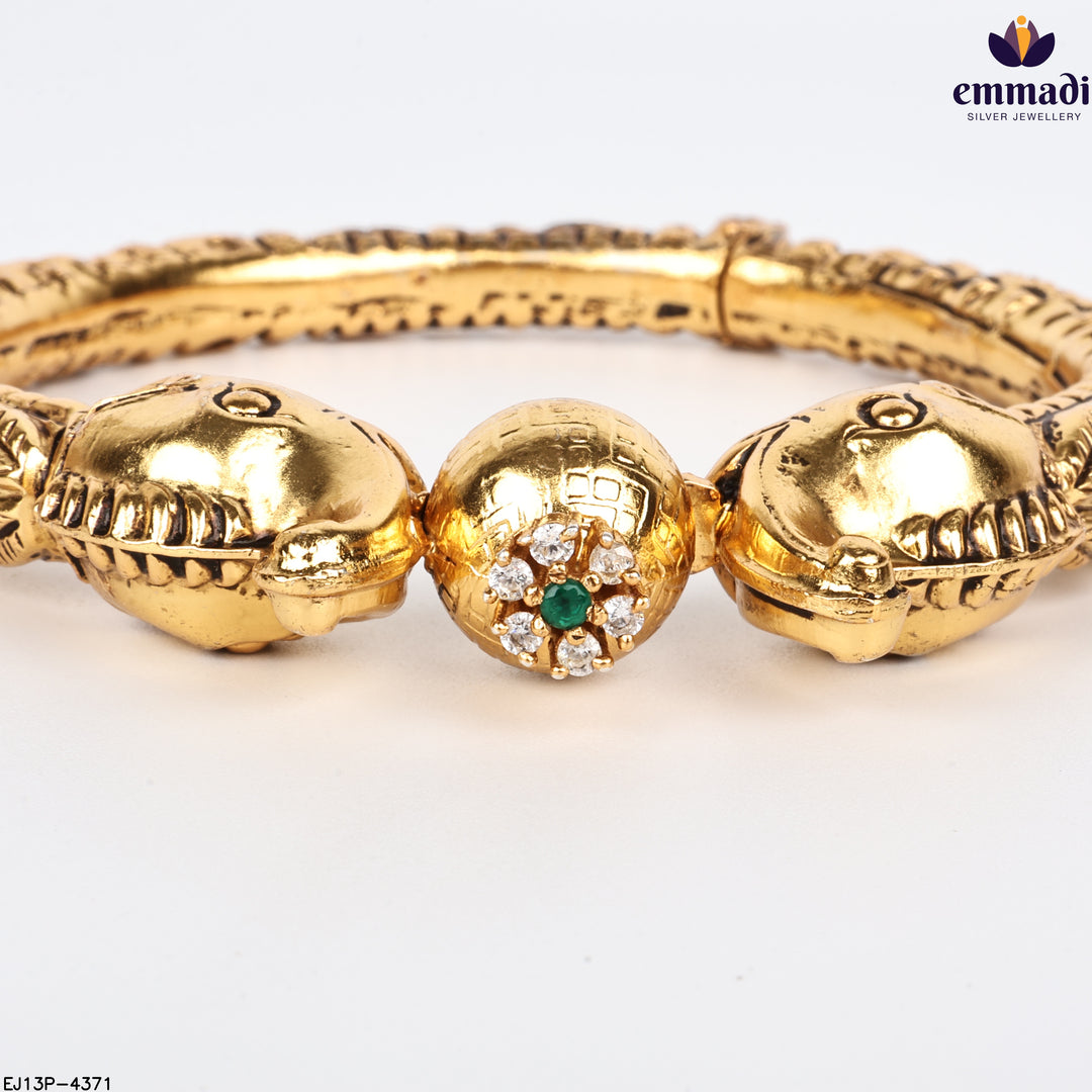 Kada Antique