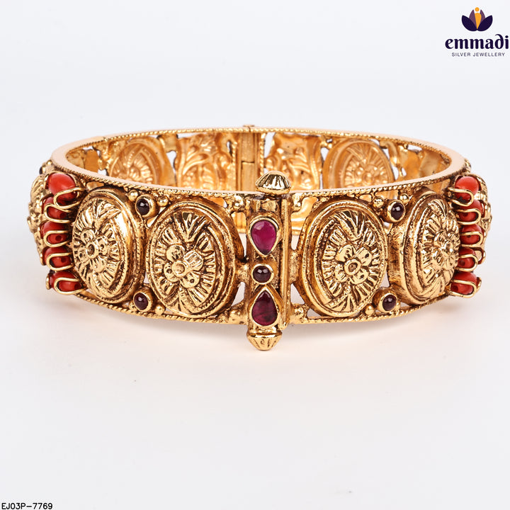 Bangles Kundan Nakshi