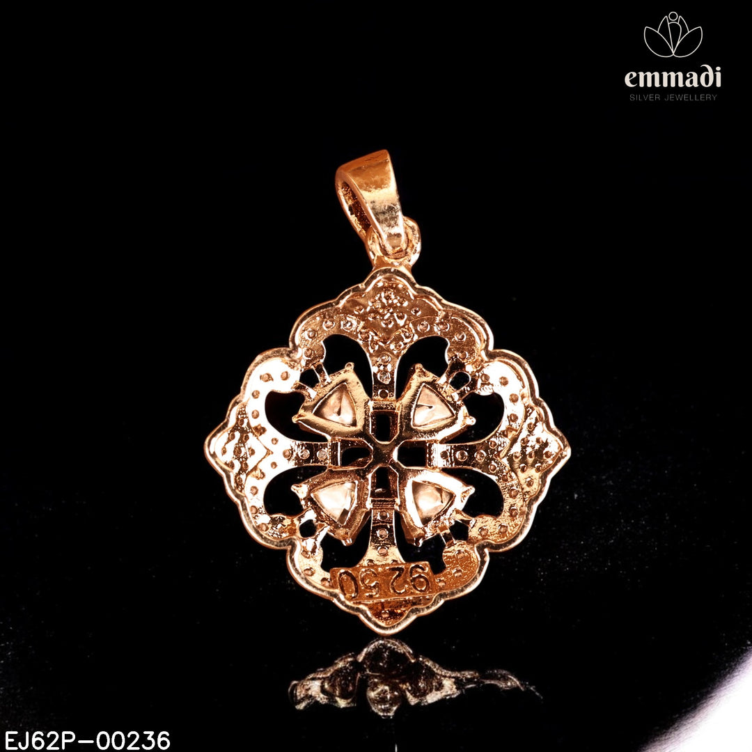 Pendant Moissanite