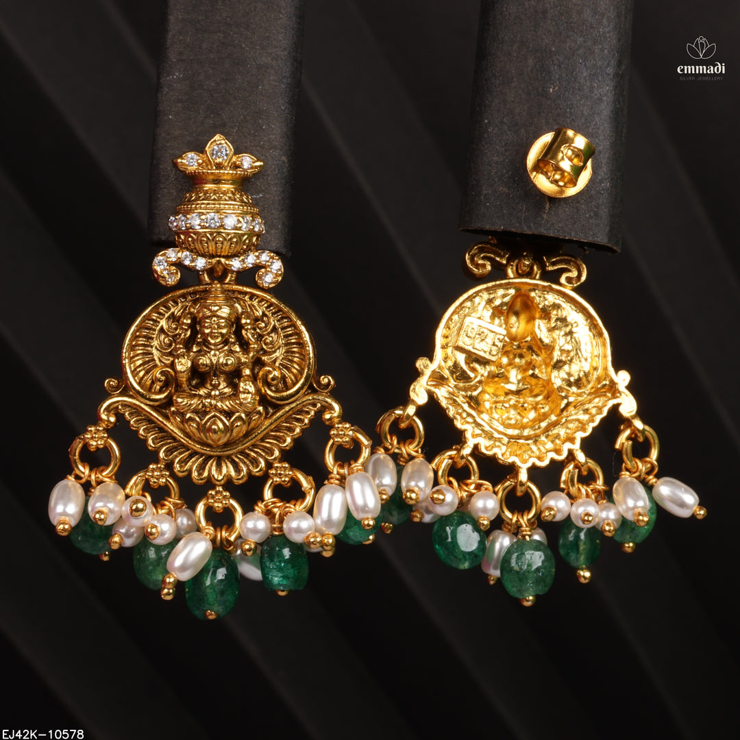 Hangings Antique