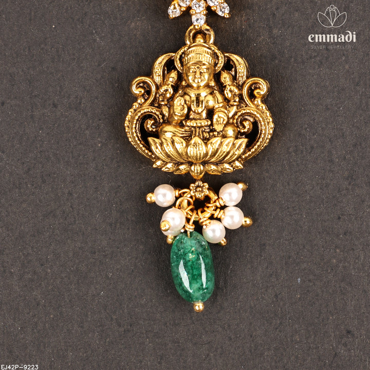 Short Necklace Antique