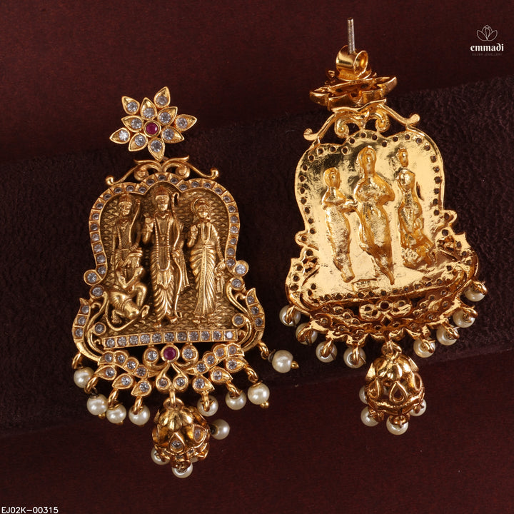 Hangings Antique