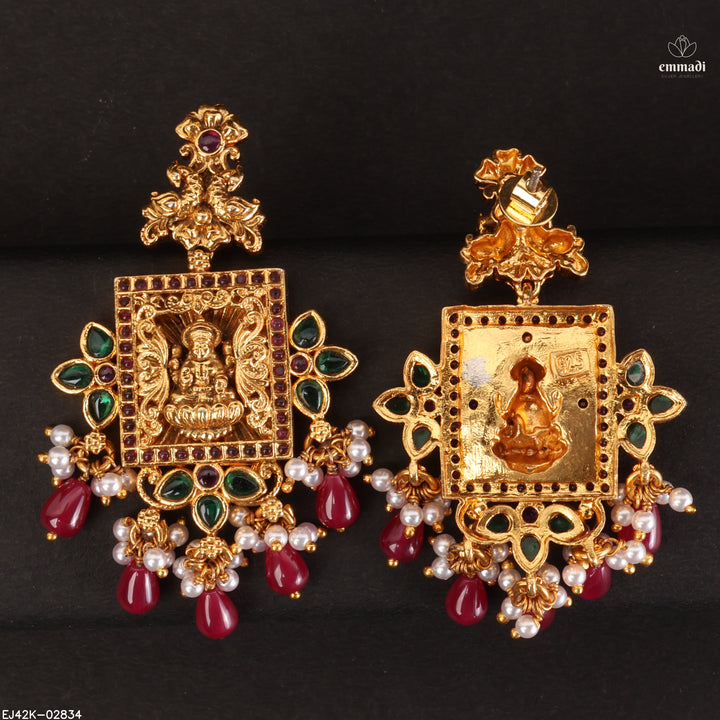 Hangings Antique