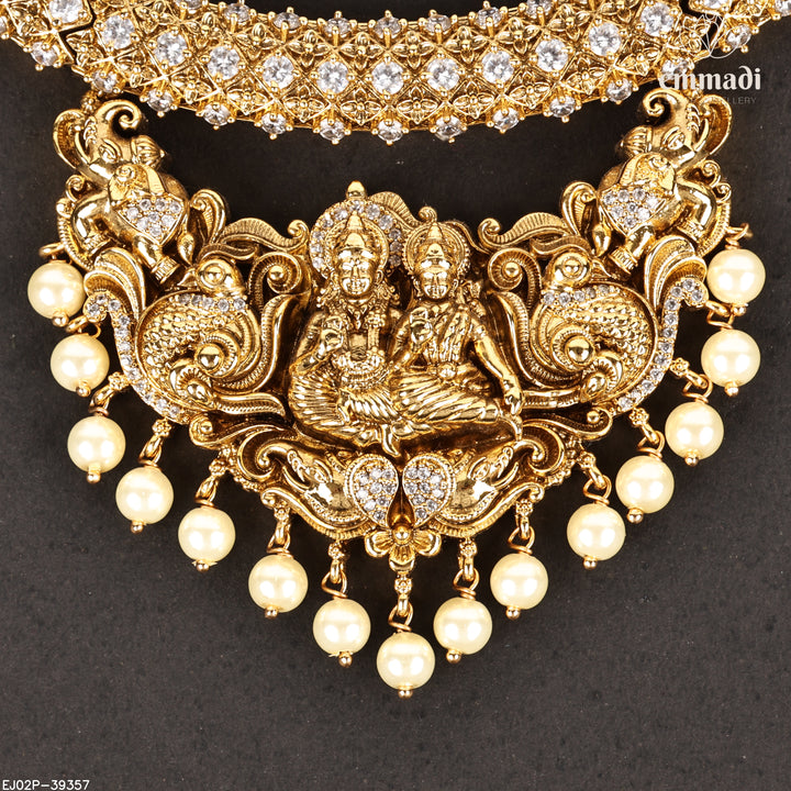 Short Necklace Antique