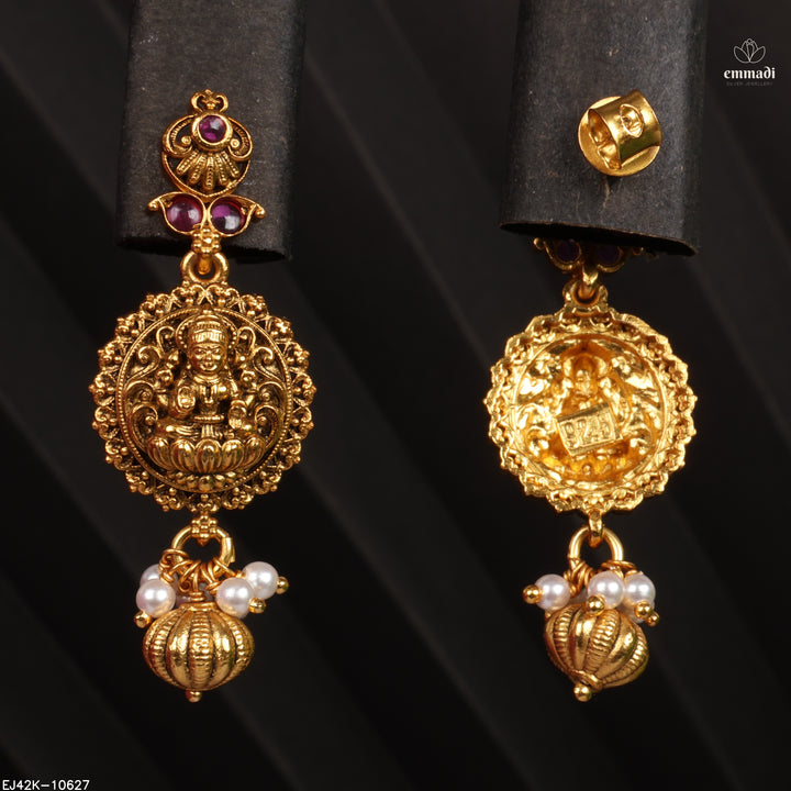 Hangings Antique
