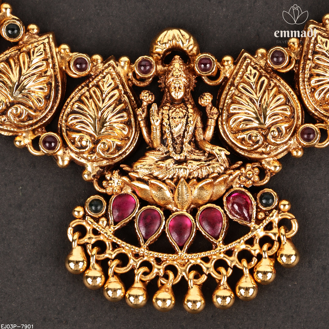 Short Necklace Antique