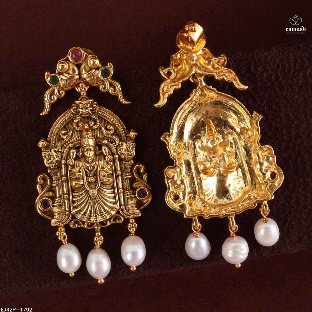 Hangings Antique