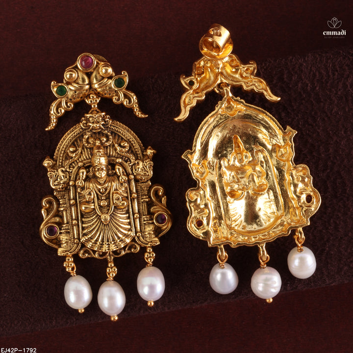 Hangings Antique
