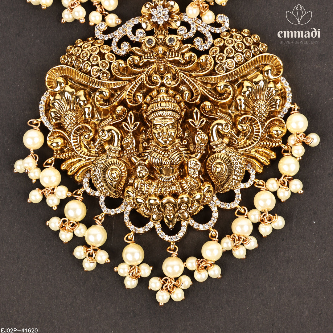 Short Necklace Antique
