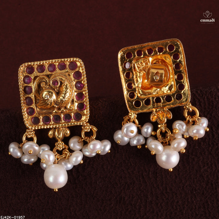 Hangings Antique