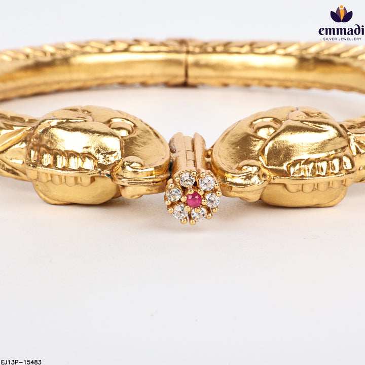 Kada Antique