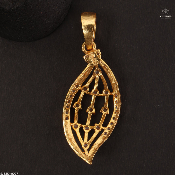 Pendant Antique