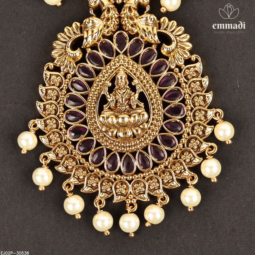 Short Necklace Antique