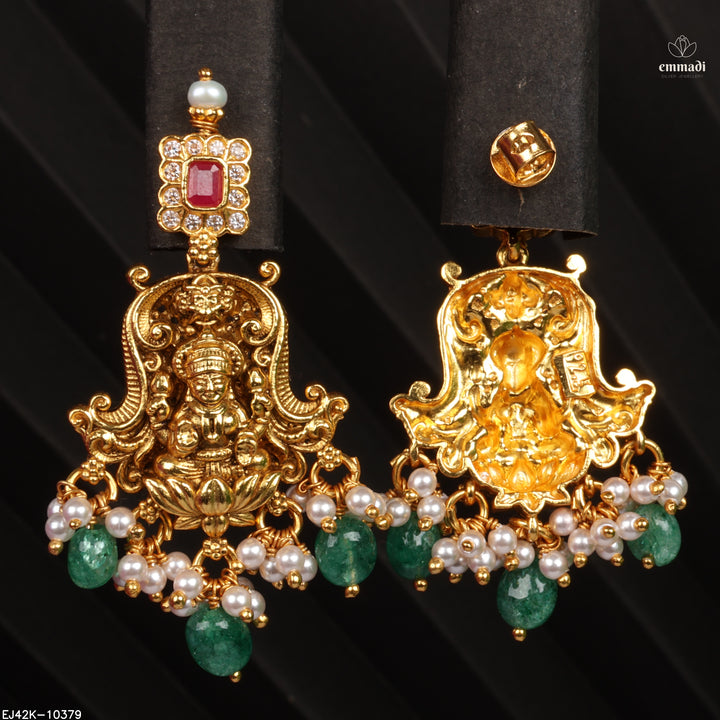 Hangings Antique