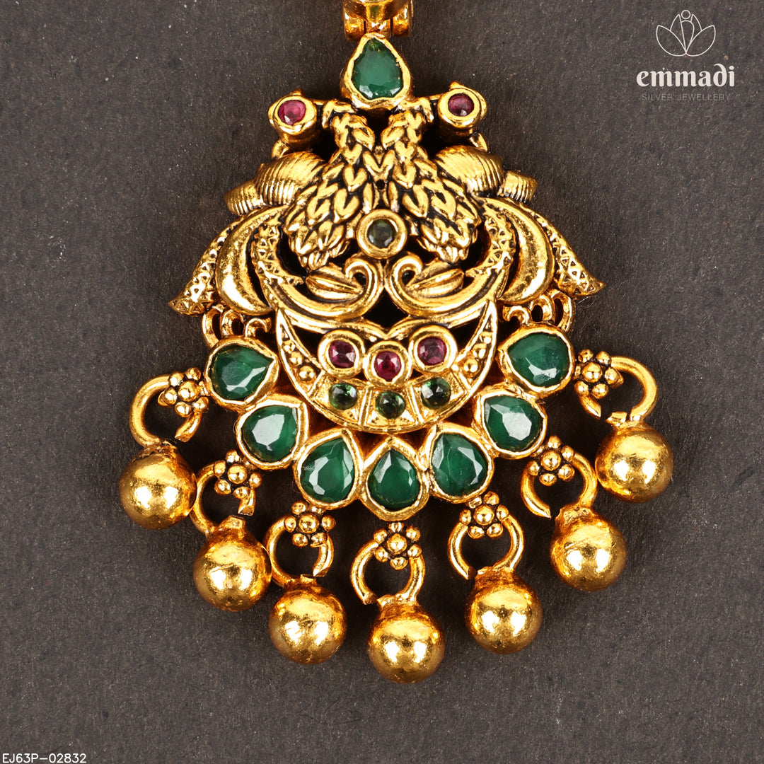 Short Necklace Antique