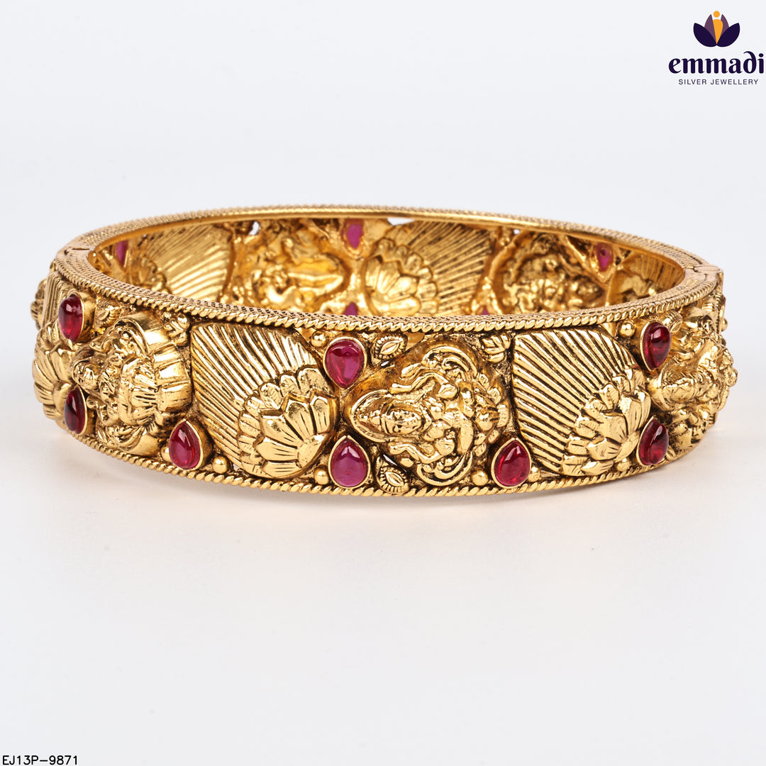 Bangles Nakshi